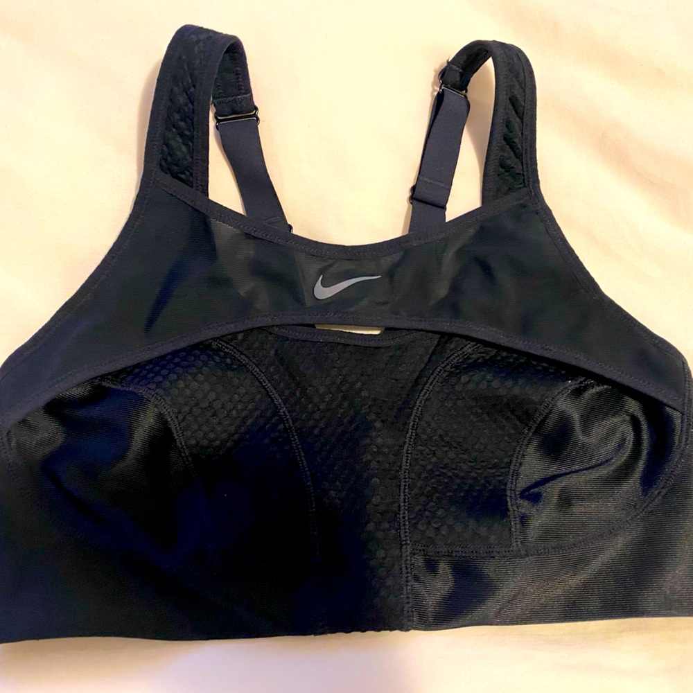 Never used Nike sports Bra - Black - Size S